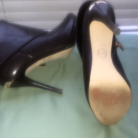 MK booties - Picture 6 of 6